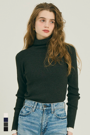 輕量 基礎百搭長袖高領針織上衣