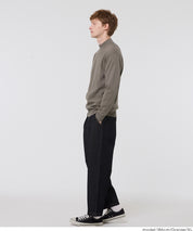 男裝極簡風半高領針織上衣