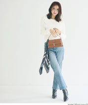 日系蕾絲造型長袖針織上衣