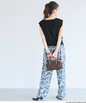 簡約小V翻領無袖針織上衣 (Sleeveless skipper knit top)